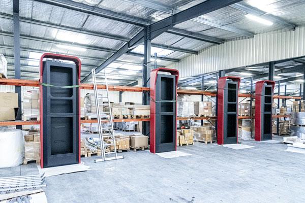 Bornes Trucksoft lors de leur fabrication dans nos ateliers - TF FACTORY